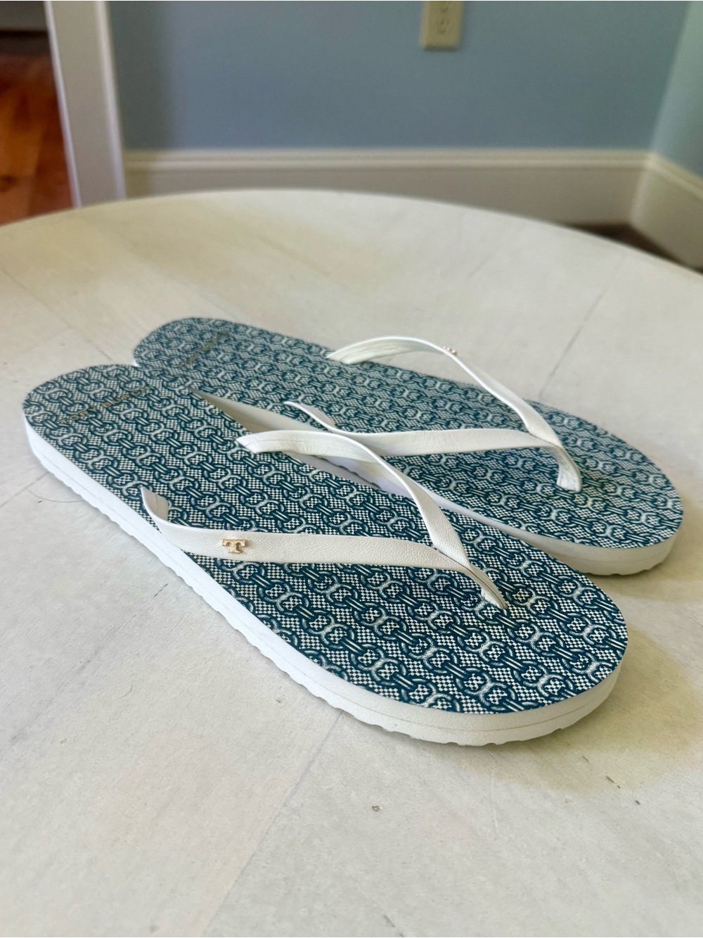NWT Tory Burch Classic Chain Print Flip Flop Thong Sandal Size 8 💙💙💙